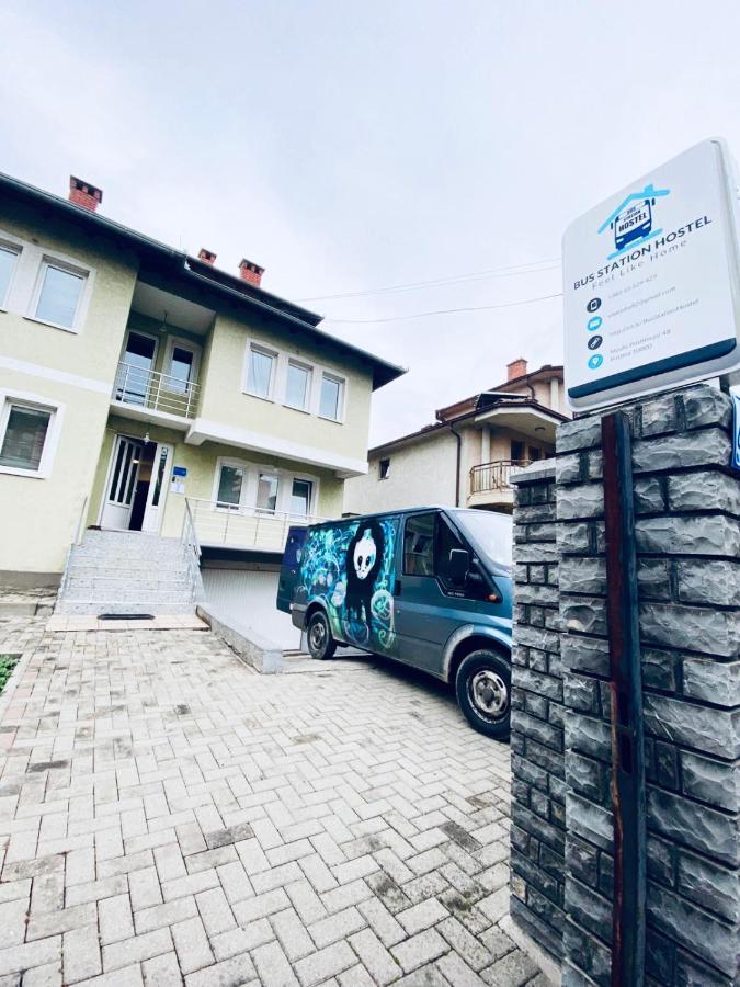 Bus Station Hostel Приштина Екстер'єр фото