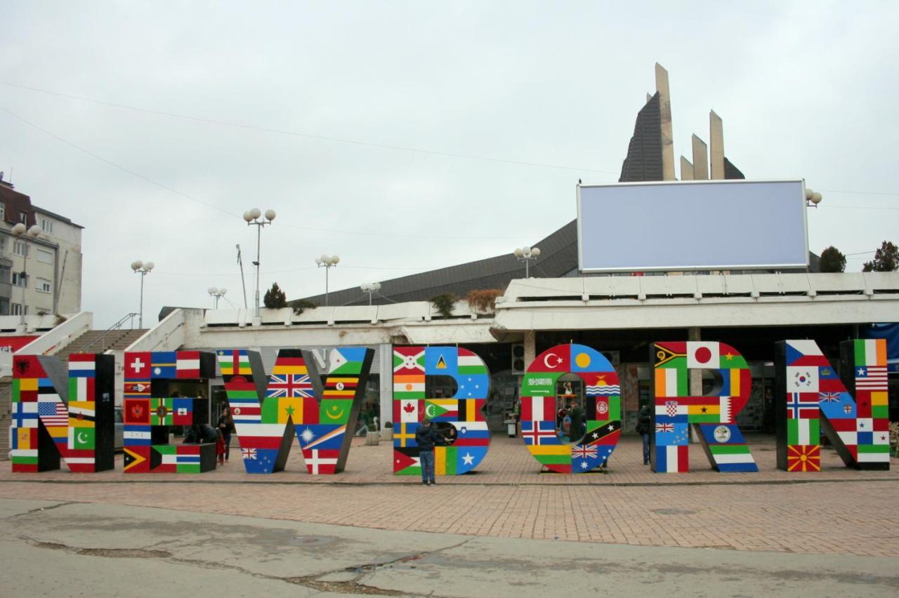 Bus Station Hostel Приштина Екстер'єр фото